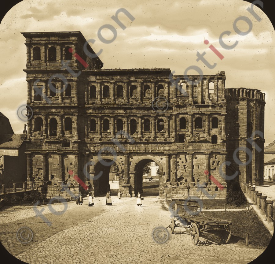 Porta Nigra | Porta Nigra - Foto simon-195-051-sw.jpg | foticon.de - Bilddatenbank für Motive aus Geschichte und Kultur